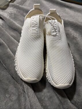 Women White DKNY Slip-On Knit Sneakers